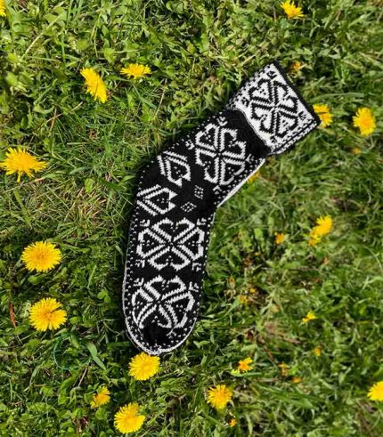 Heart Socks (Black-White)
